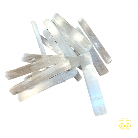 Stick di selenite per ricaricare le pietre e praticare yoga e reiki.