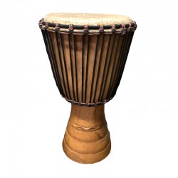 Djembe professionale di percussioni africane.