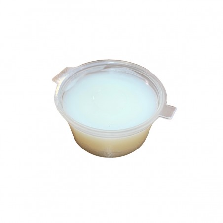 Pot de beurre de karité bio pour tatouage.