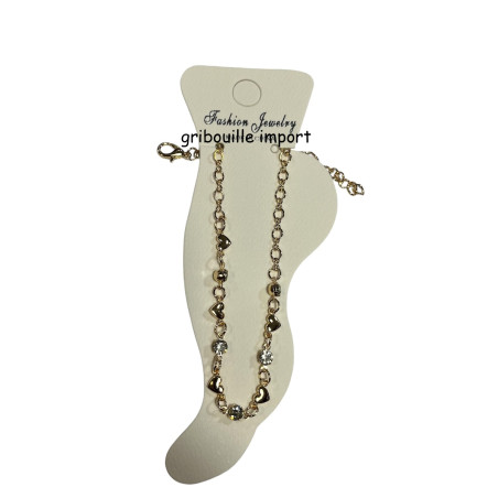 Kettenfußarmband mit goldenen Herzen und Strasssteinen