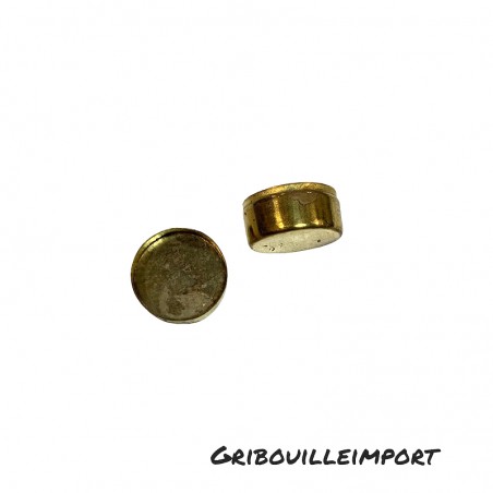 Yin-Yang-Box aus goldfarbenem Metall.